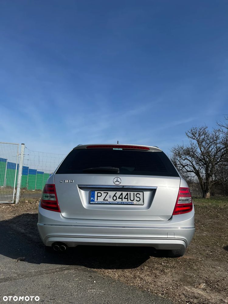 Mercedes-Benz Klasa C 180 CGI BlueEff Avantgarde - 2