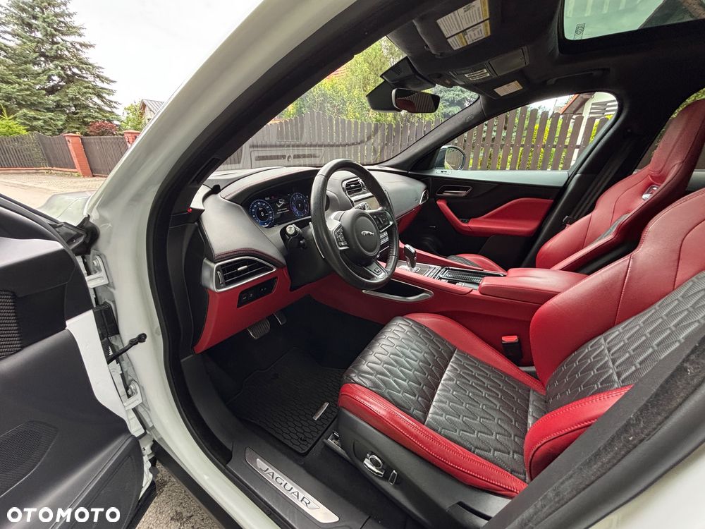 Jaguar F-Pace 5.0 V8 P550 AWD SVR - 15