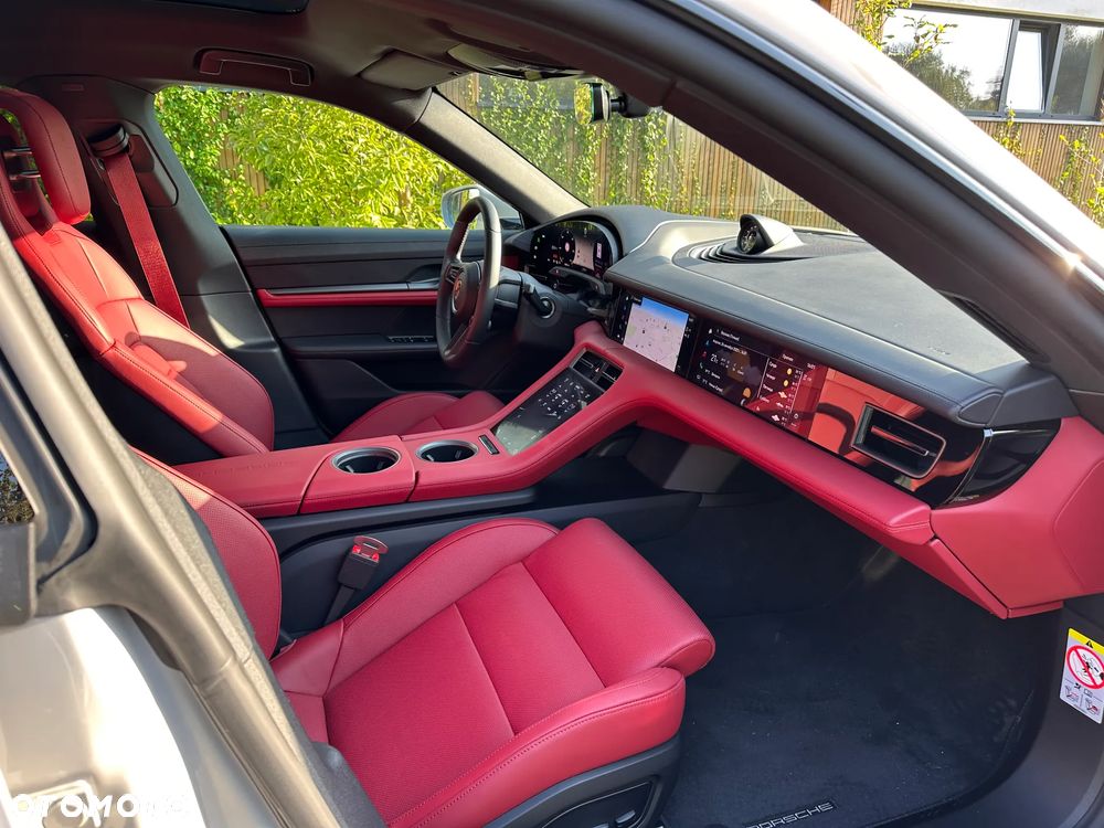 Porsche Taycan Performance Plus - 8