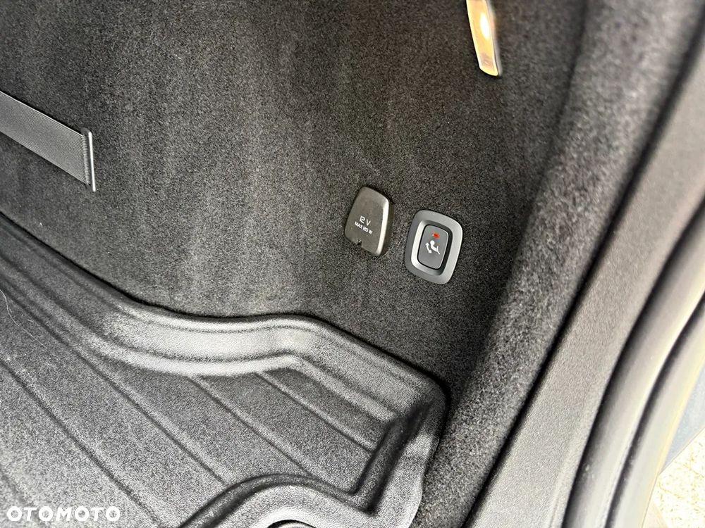 Volvo V60 D4 Drive-E Dynamic Edition (Momentum) - 29