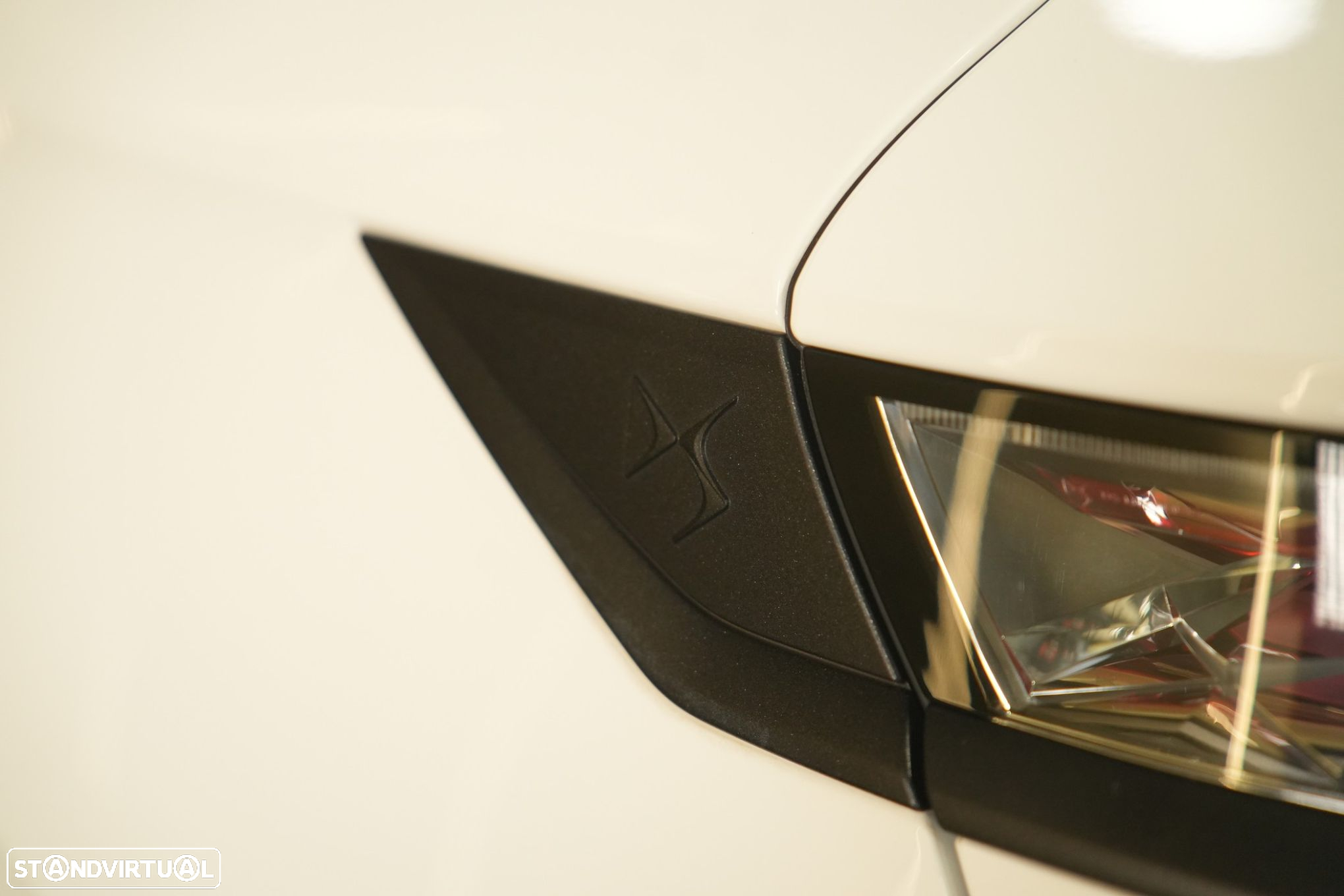DS DS7 Crossback 1.5 BlueHDi Performance Line EAT8 - 15