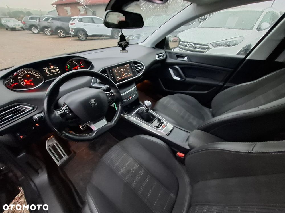 Peugeot 308 1.5 BlueHDi Allure S&S - 9