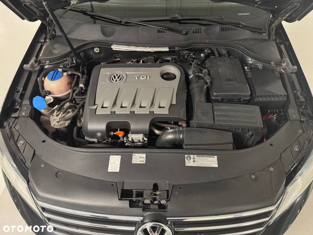 Volkswagen Passat - 8