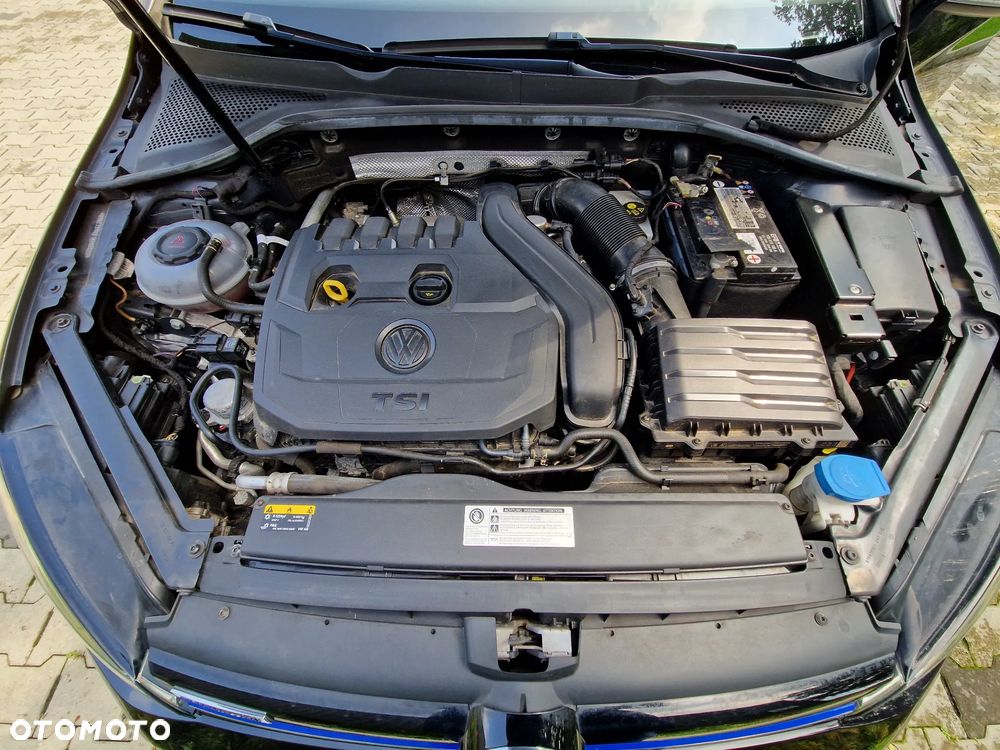 Volkswagen Golf - 10