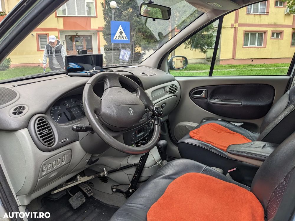 Renault Scenic 1.6 16V Aut. Privilege - 4