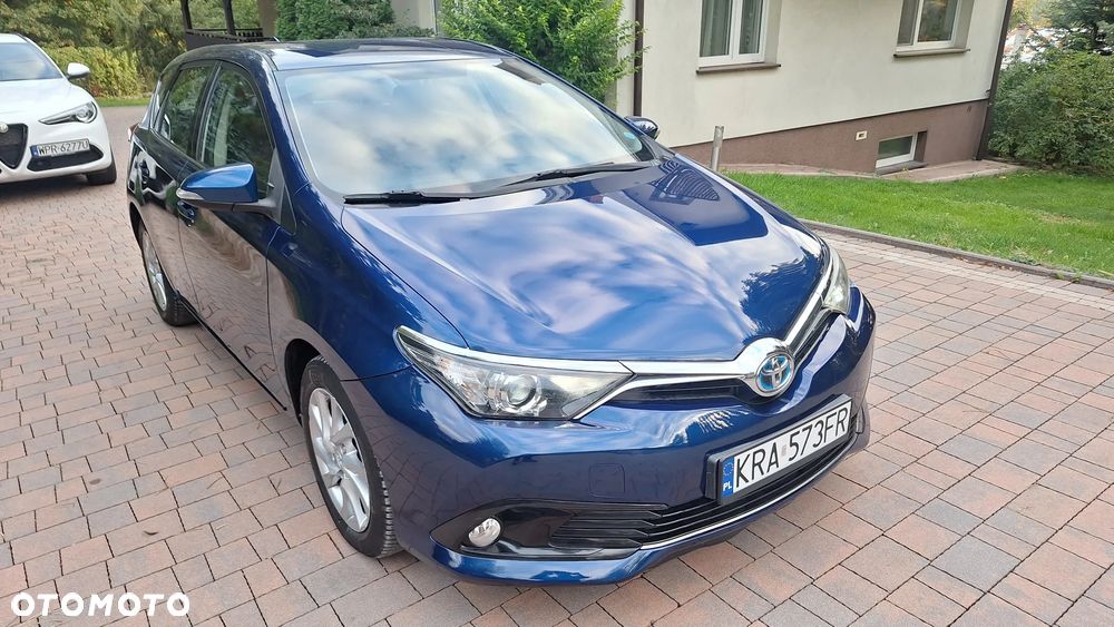 Toyota Auris 1.8 HSD Luna - 1