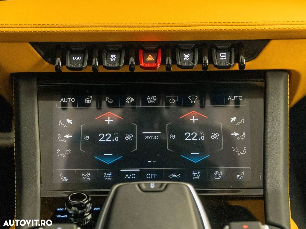 Lamborghini URUS - 18