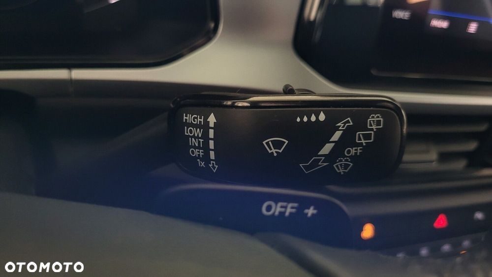 Volkswagen T-Roc - 24