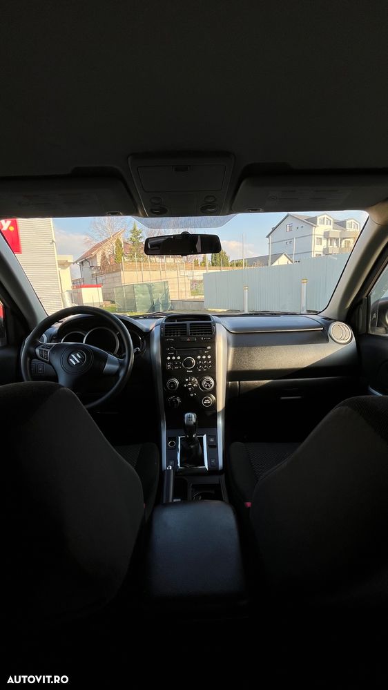 Suzuki Grand Vitara - 11