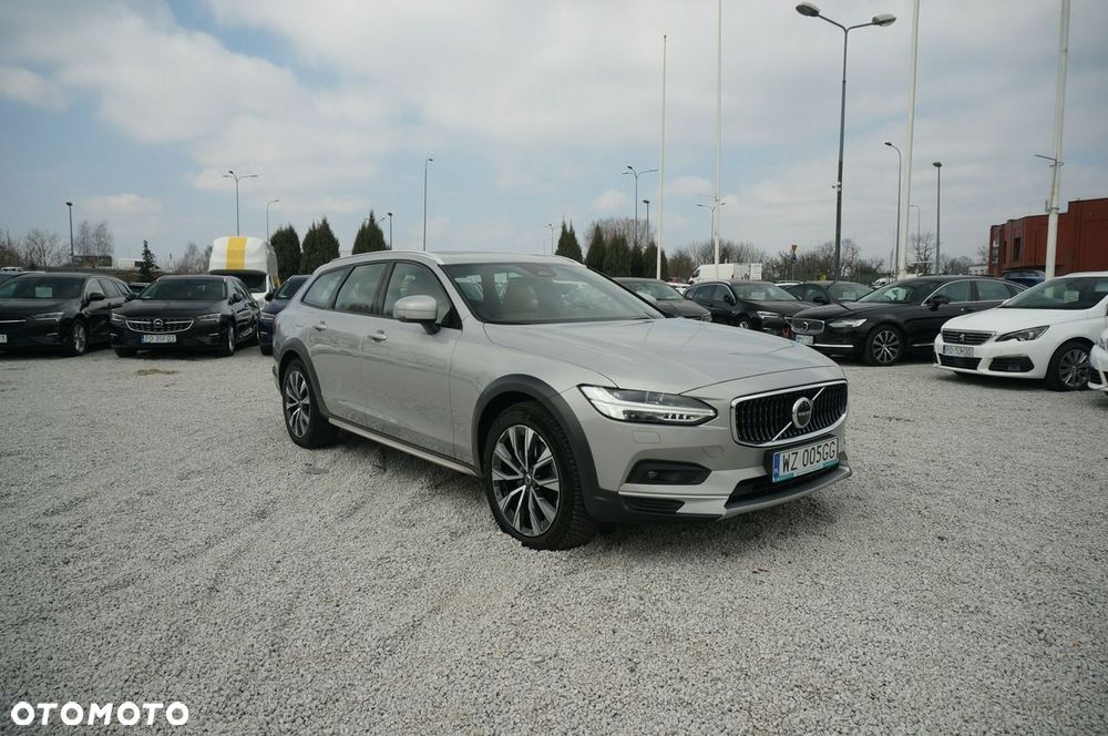 Volvo V90 Cross Country B5 D AWD Ultimate - 6