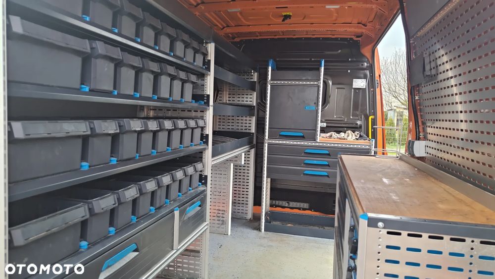 Volkswagen Crafter RWD - 7