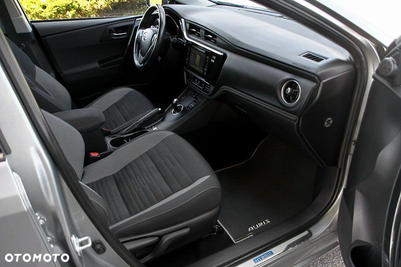 Toyota Auris - 8