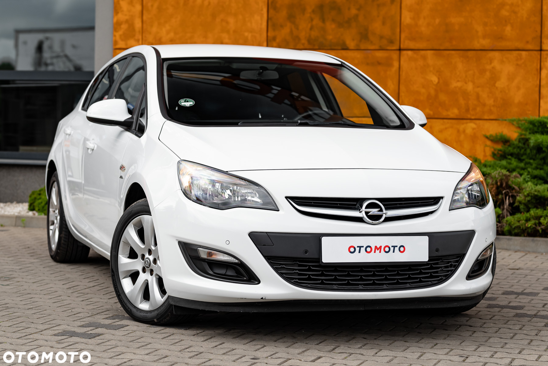 Opel Astra 1.4 Turbo Cosmo - 2