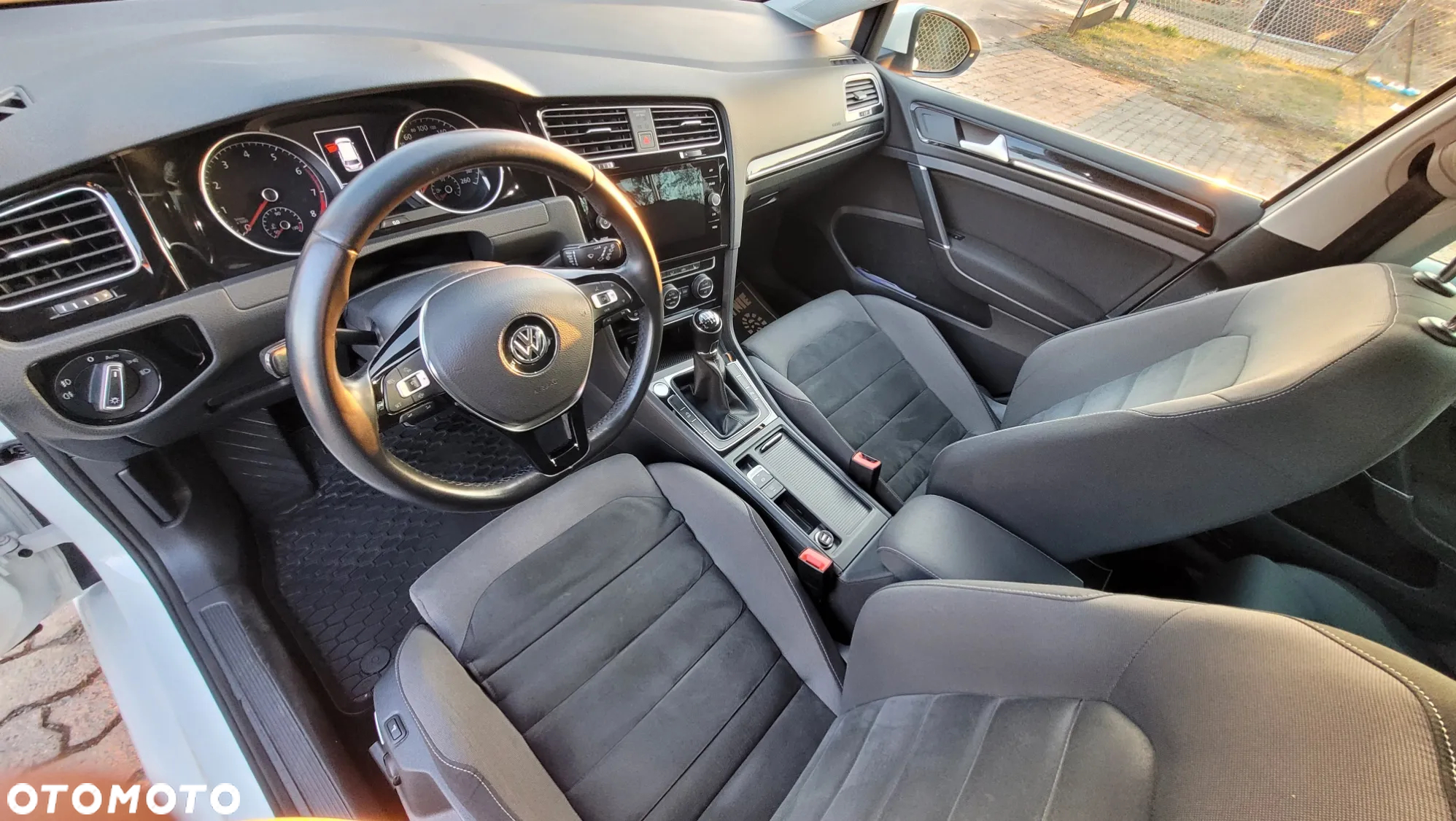 Volkswagen Golf VII 1.5 TSI BMT Evo Highline - 7