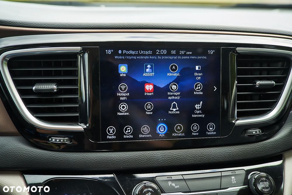 Chrysler Pacifica - 31