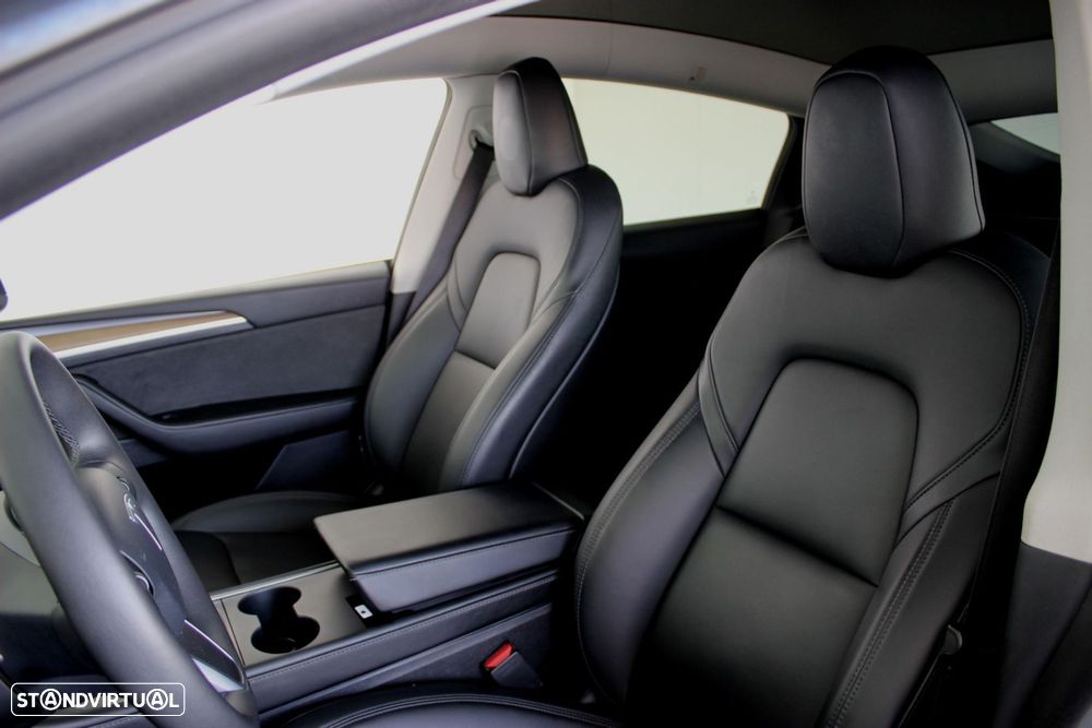 Tesla Model Y - 18