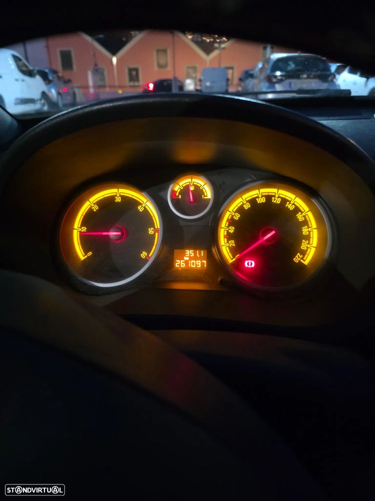 Opel Corsa 1.3 CDTI Enjoy EcoFLEX - 2