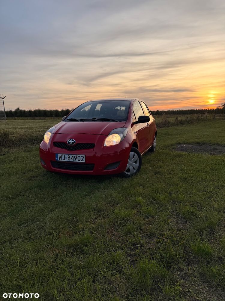 Toyota Yaris - 1