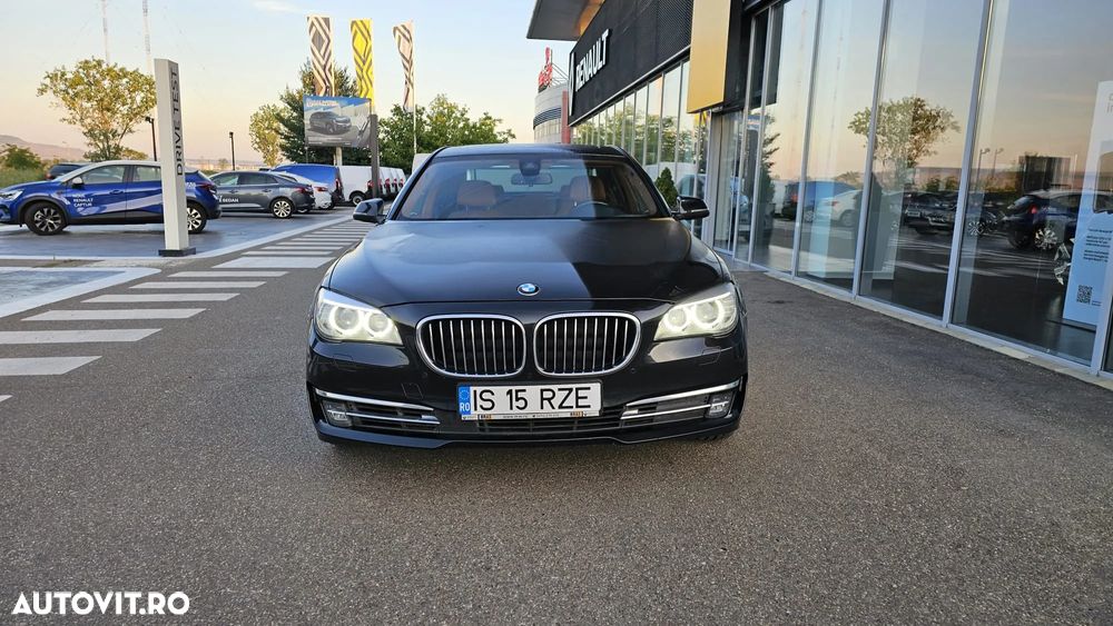 BMW Seria 7 740d xDrive - 12
