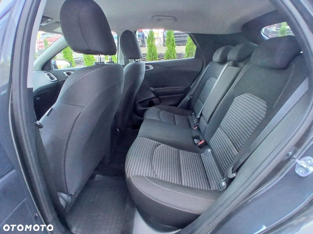 Kia XCeed - 14