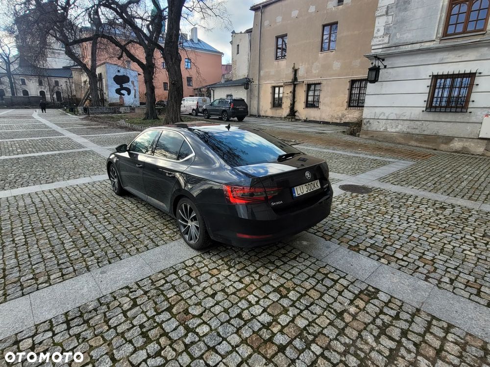 Skoda Superb 2.0 TDI 4x4 L&K DSG - 4