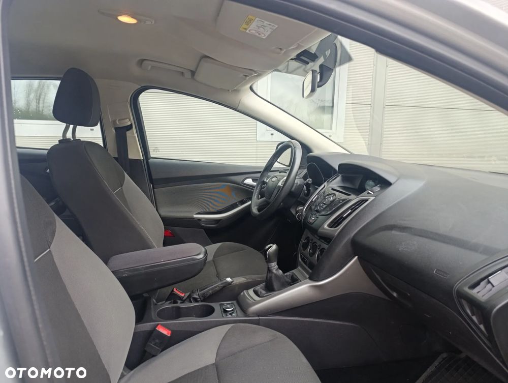 Ford Focus 1.6 Trend EU5 - 19