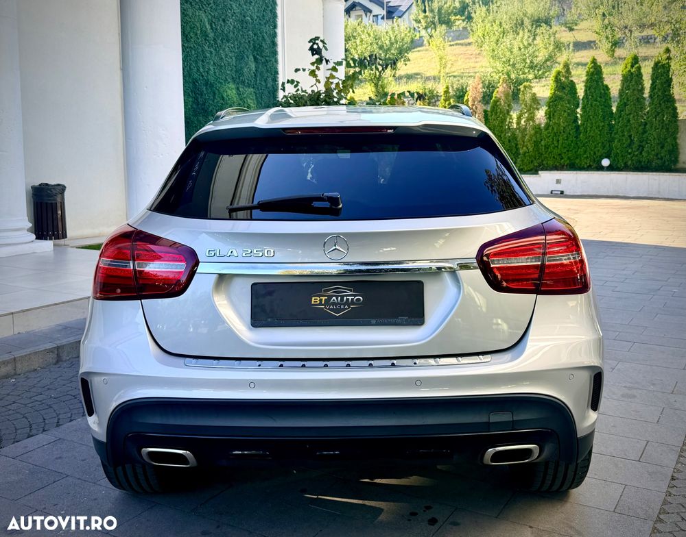 Mercedes-Benz A 250 4Matic 7G-DCT AMG Line - 6