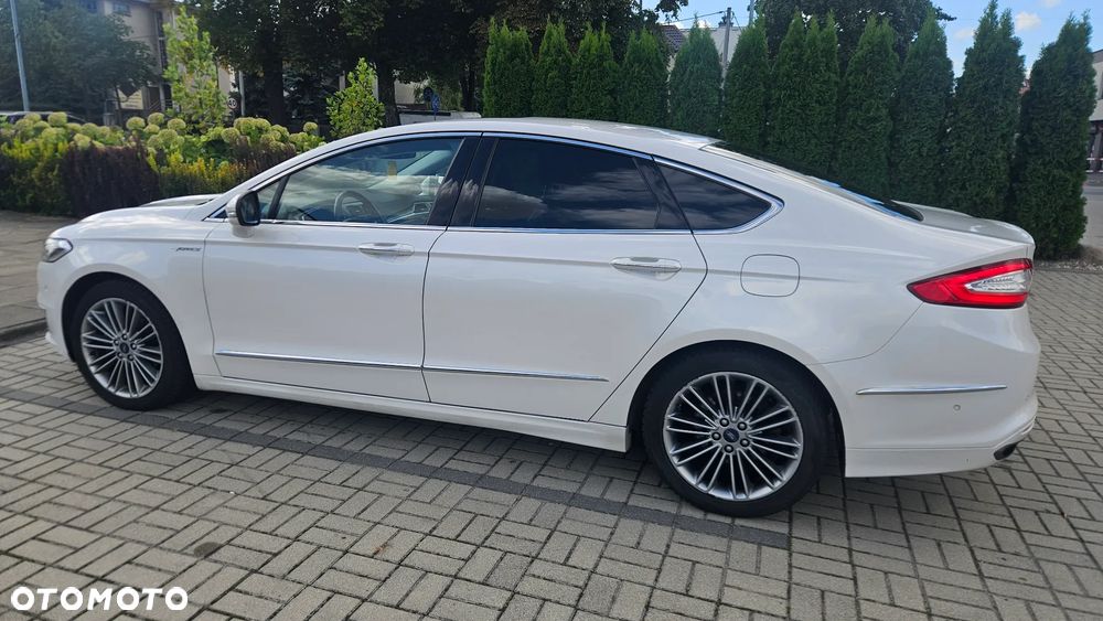 Ford Mondeo 2.0 Hybrid Vignale - 1