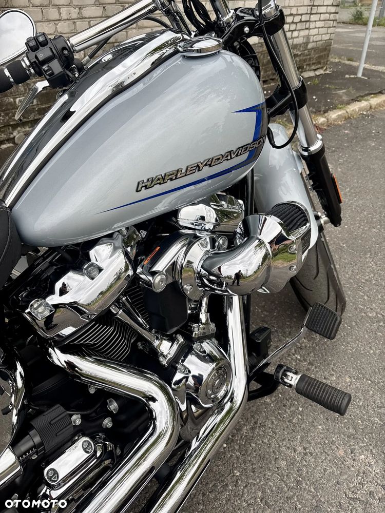 Harley-Davidson FXSB Breakout - 19