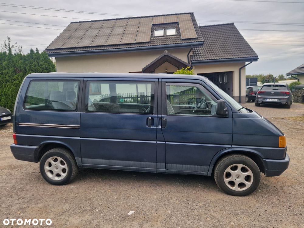 Volkswagen Multivan Standard - 2
