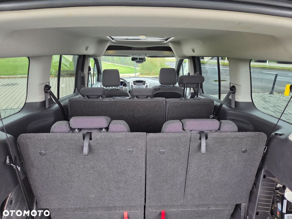 Ford Tourneo Connect Grand - 17