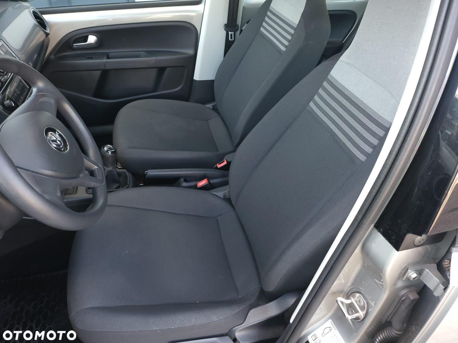 Volkswagen up! 1.0 move - 12