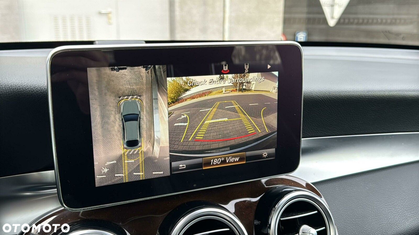 Mercedes-Benz GLC - 24