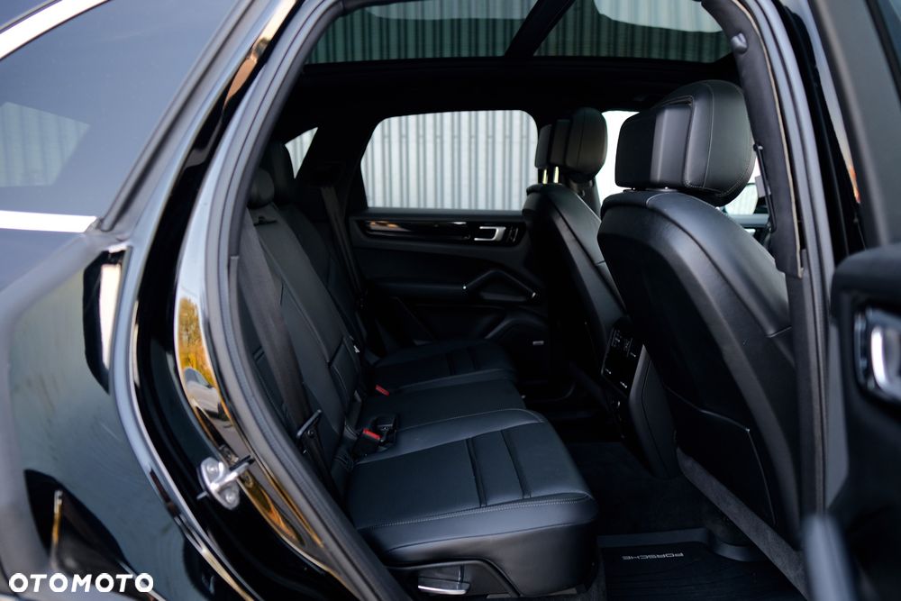 Porsche Cayenne S Tiptronic S Platinum Edition - 35