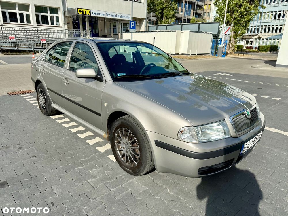 Skoda Octavia 1.8T Tour Plus Ice+ - 9