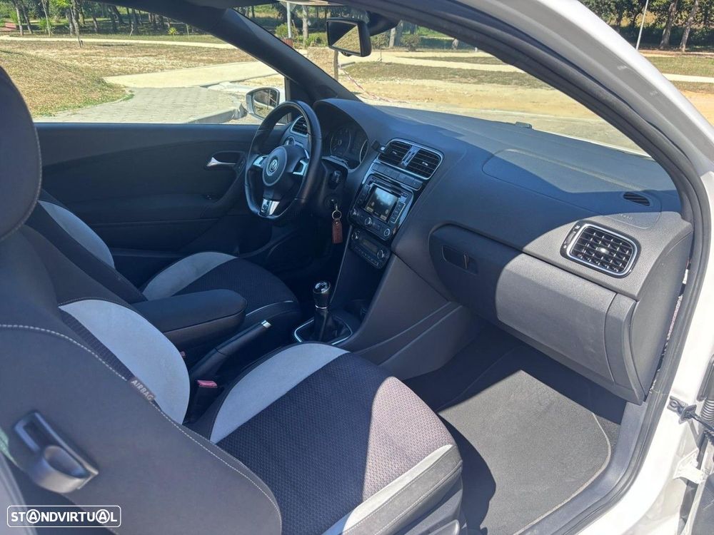 VW Polo 1.6 TDI R-Line BlueMotion - 11