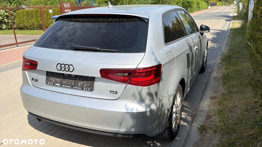 Audi A3 3-drzwiowe 1.6 TDI DPF Ambition S tronic - 5