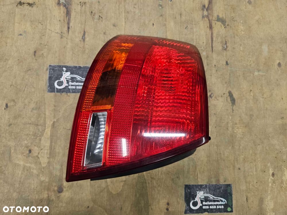 Lampa Lampy Tyl Tylna Prawa Lewa na w Blotnik AUDI A4 B7 Kombi Avant - 14