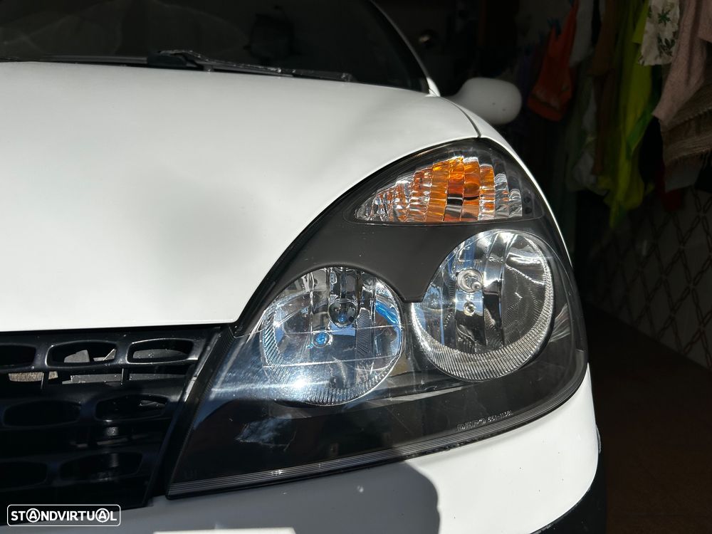 Renault Clio 1.5 dCi Confort Authentique - 4