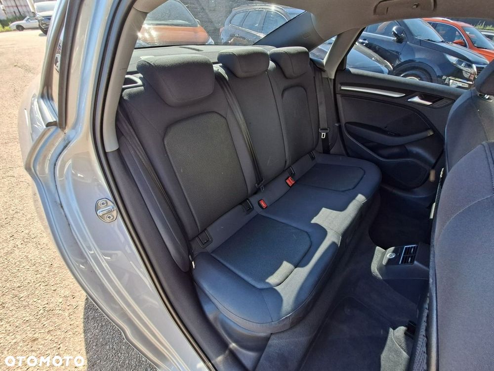 Audi A3 Limousine 35 TFSI Sport - 25