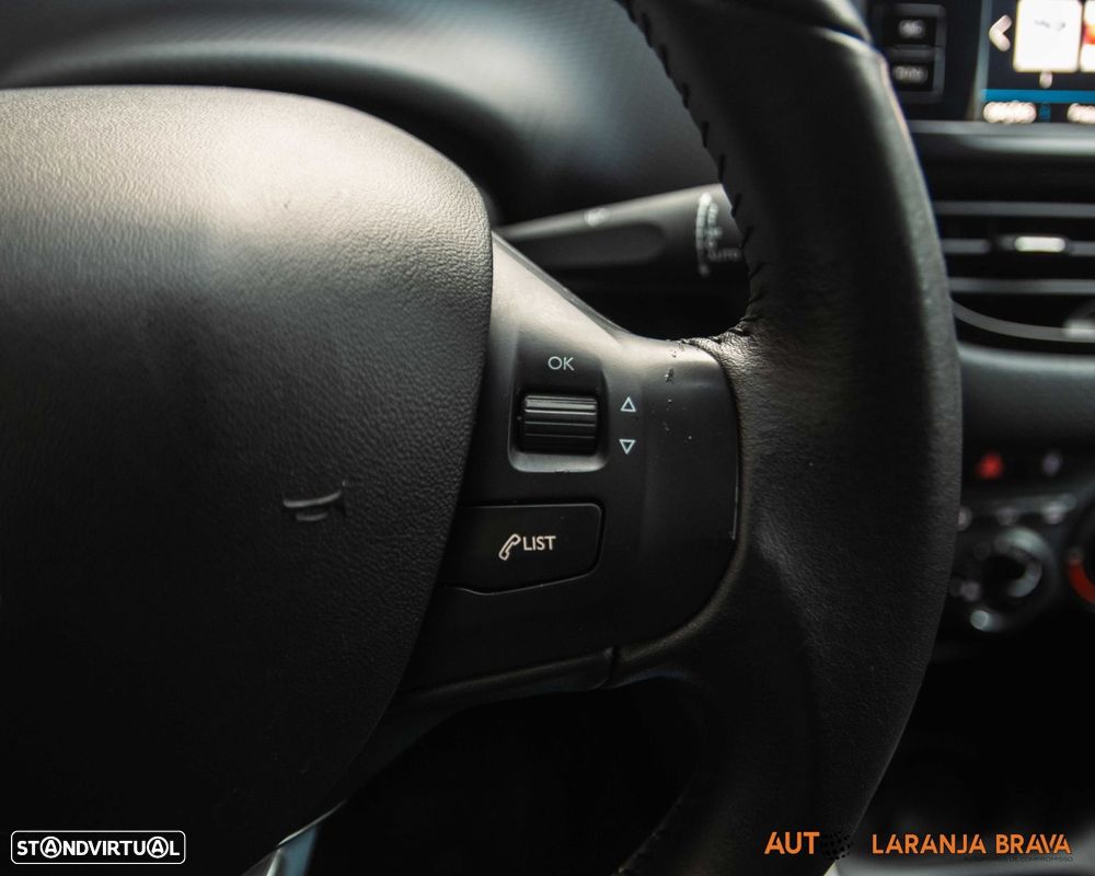 Peugeot 2008 1.2 PureTech Style - 23