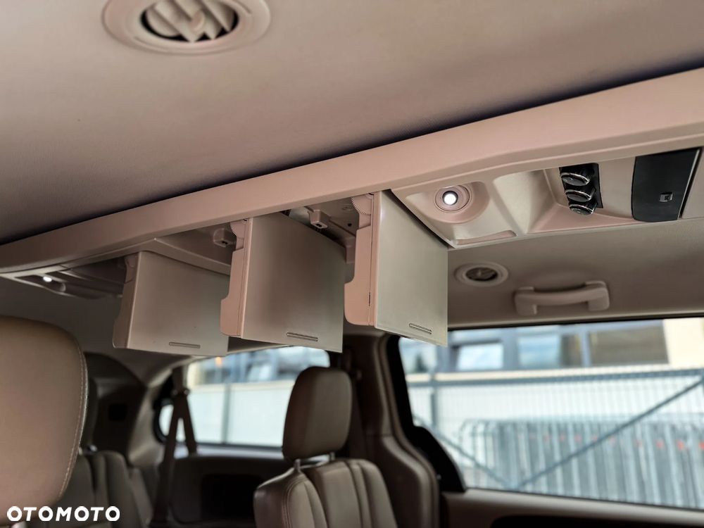 Chrysler Town & Country 3.6 Touring - 18