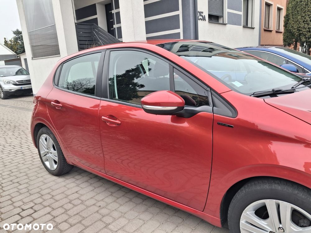 Peugeot 208 PureTech 82 Start & Stop Allure - 4