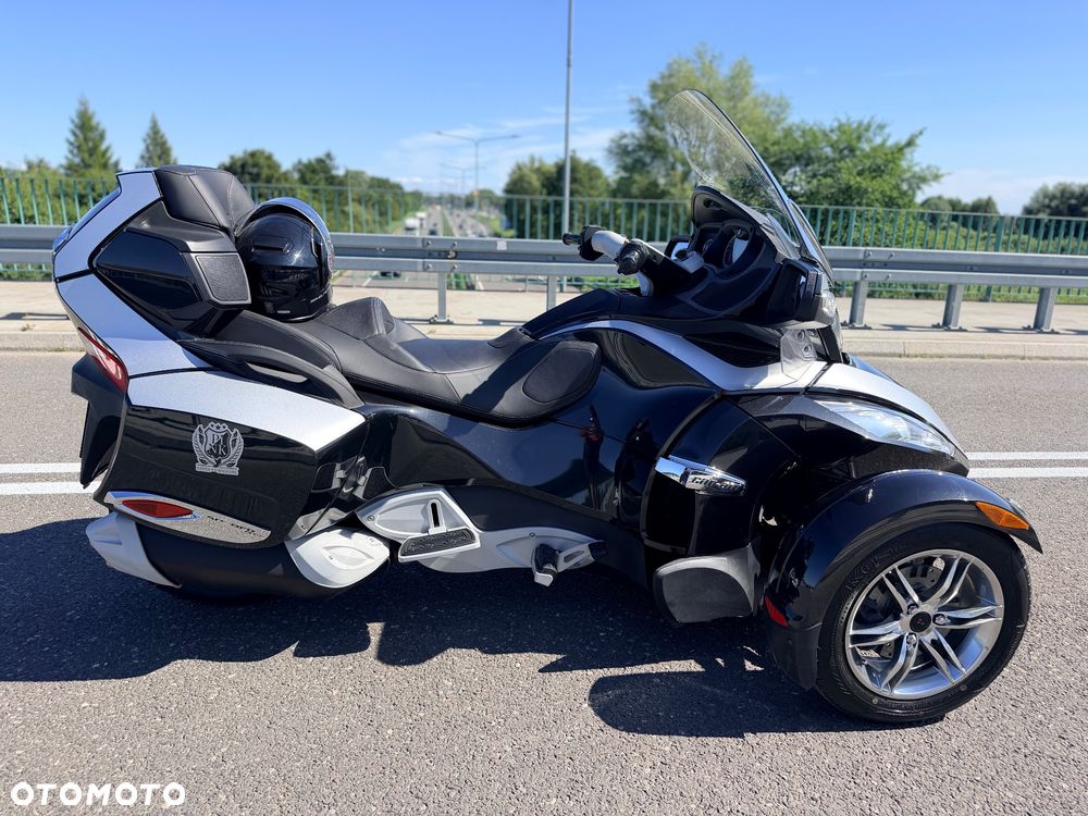 Can-Am Spyder - 11