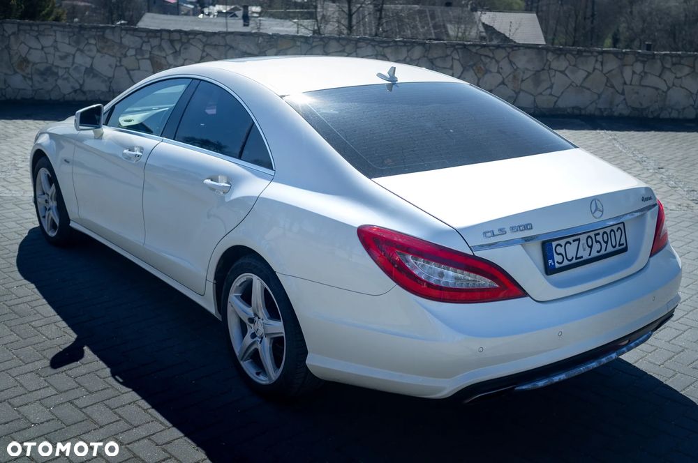 Mercedes-Benz CLS 500 4-Matic BlueEff - 11