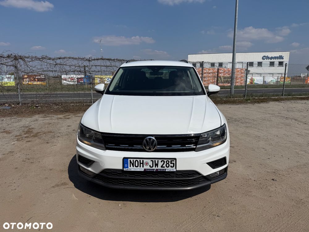 Volkswagen Tiguan - 2