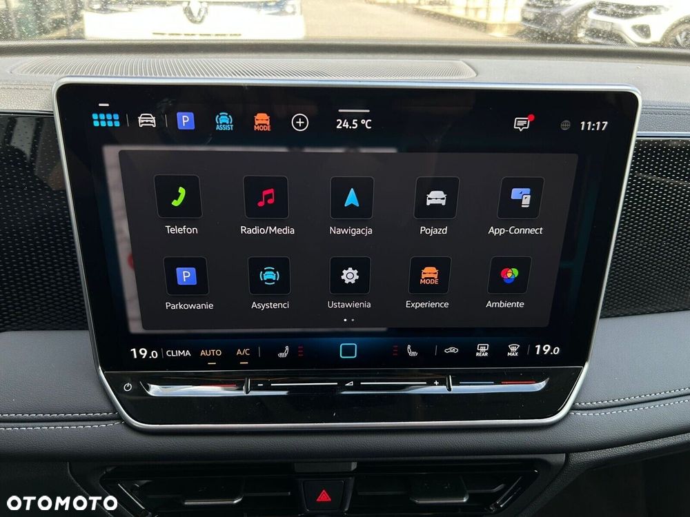 Volkswagen Tiguan - 19