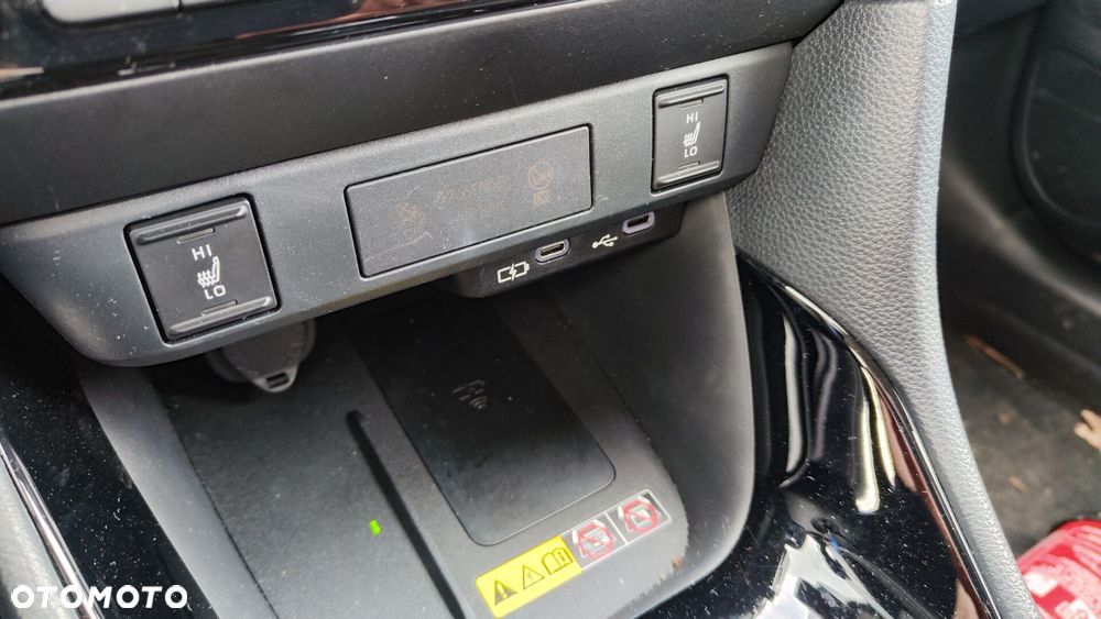 Toyota Yaris Hybrid 1.5 Style - 11