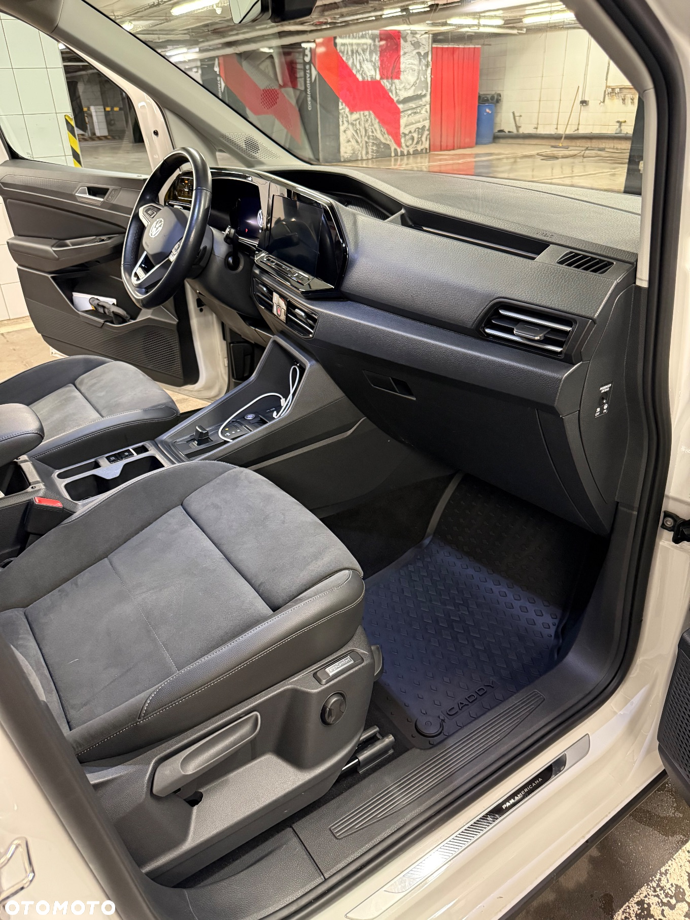 Volkswagen Caddy 1.5 TSI PanAmericana DSG - 13