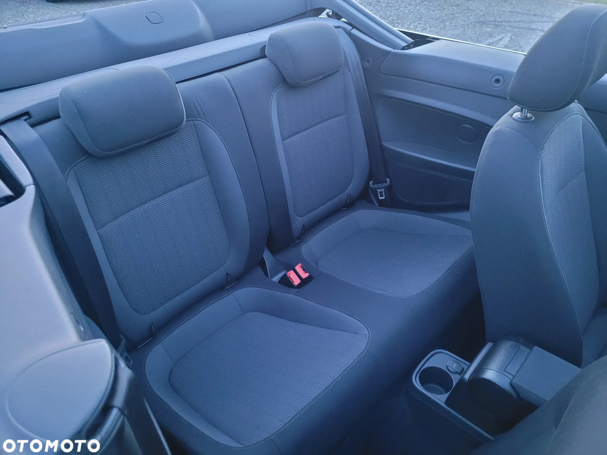 Volkswagen Beetle The Cabriolet 1.2 TSI - 14